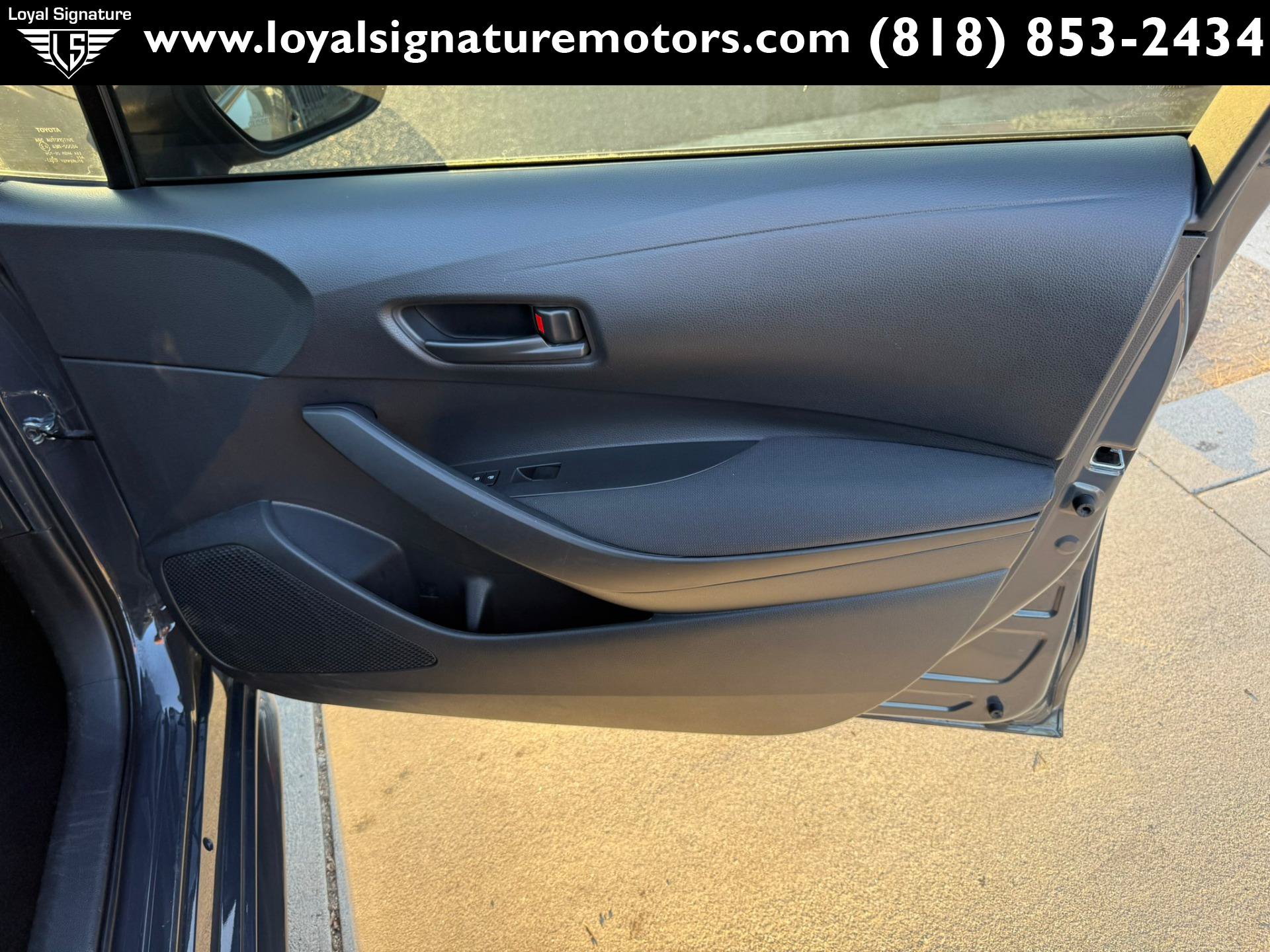 Used 2024 Toyota Corolla LE FWD image 29