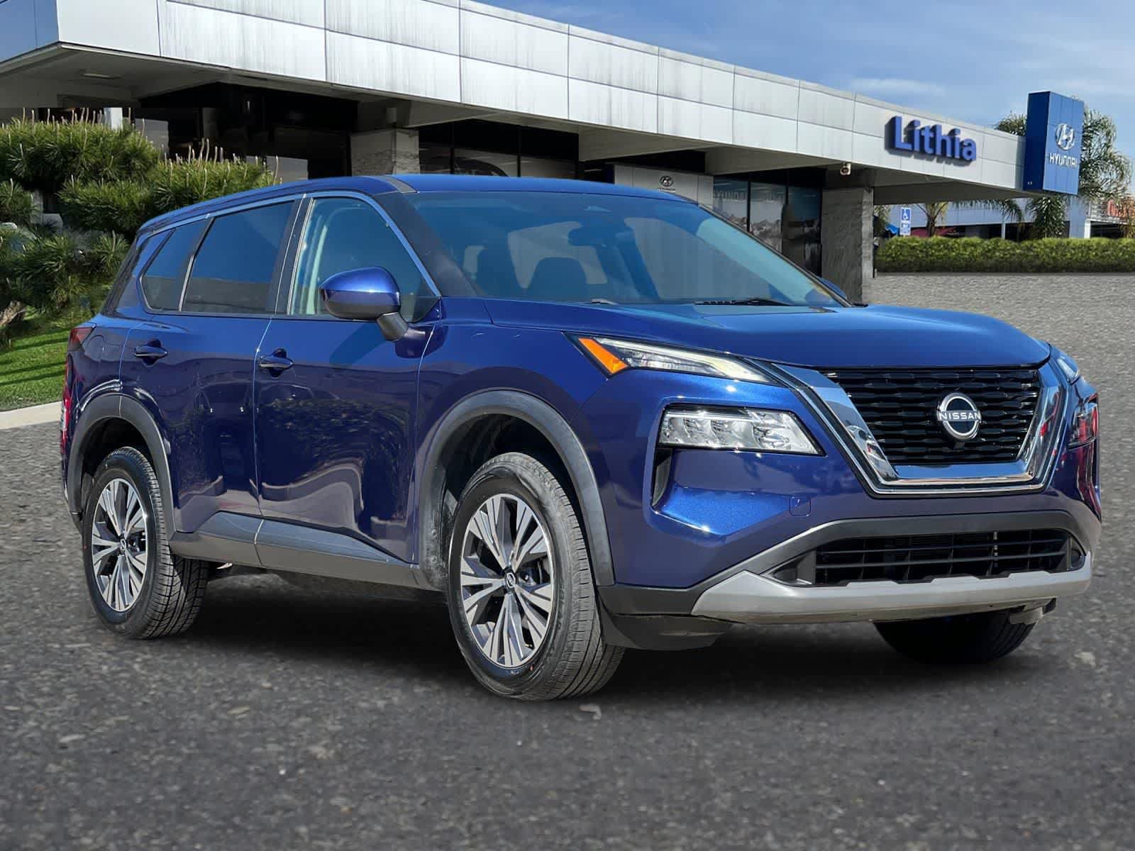 Used 2023 Nissan Rogue SV FWD image 10