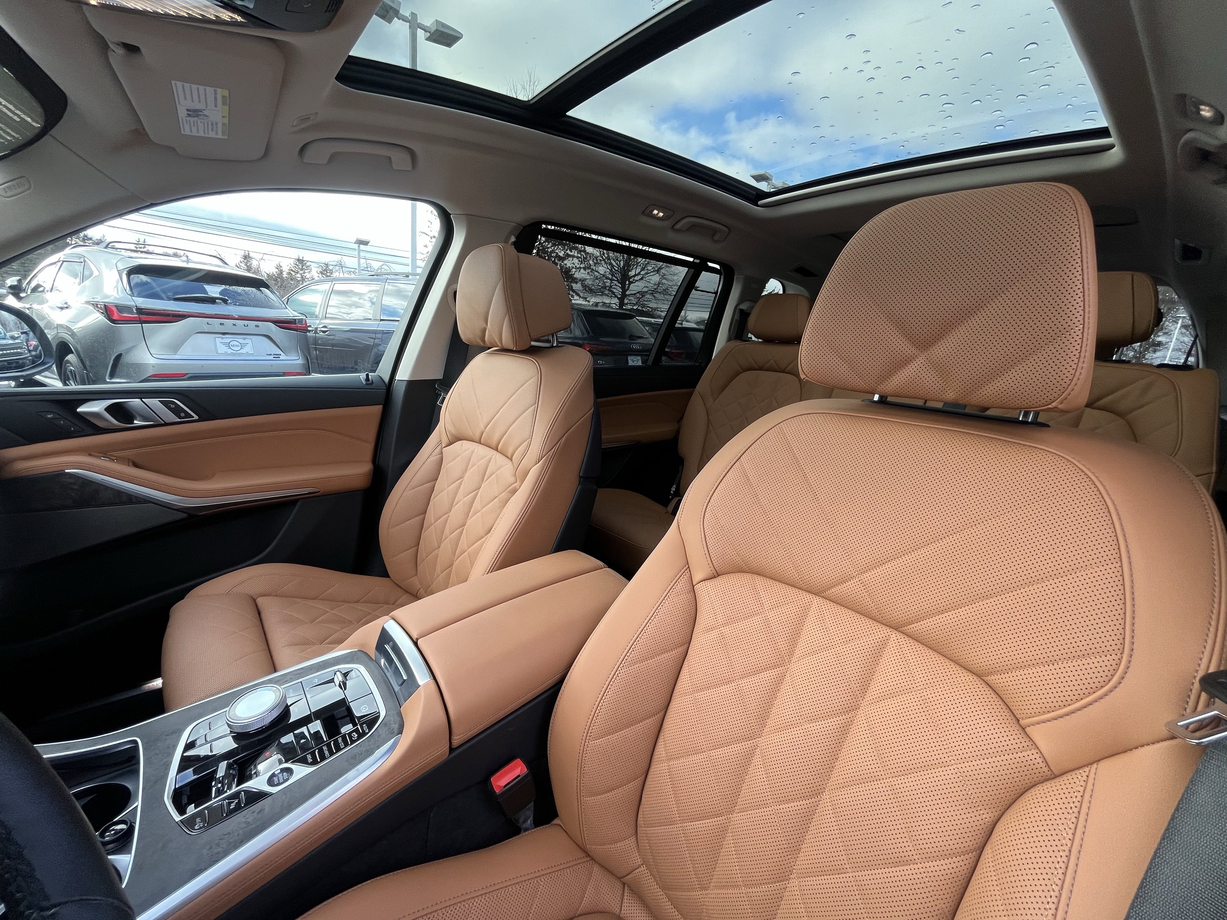 Certified 2025 BMW X7 xDrive40i w/ Premium Package image 9