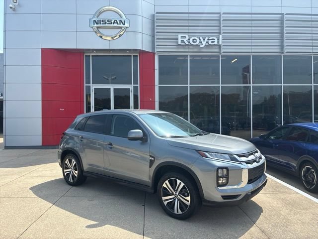 Used 2025 Mitsubishi Outlander Sport ES AWD/4WD image 1