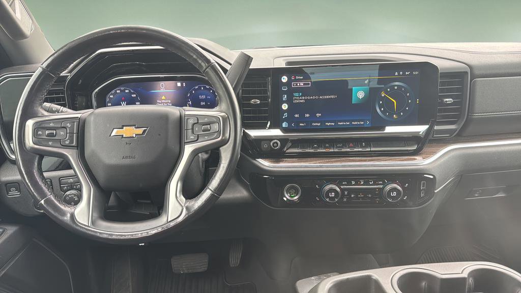 Used 2022 Chevrolet Silverado 1500 LT AWD/4WD image 9