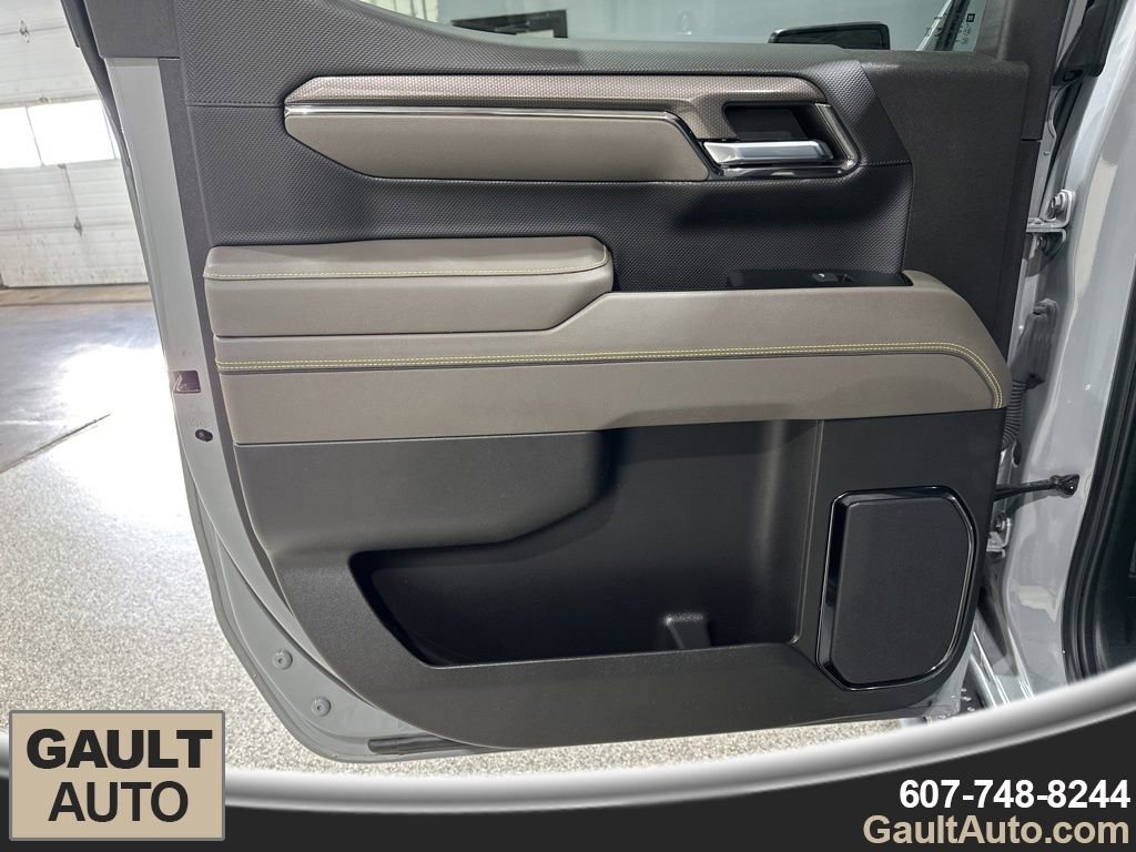 Used 2024 Chevrolet Silverado 1500 ZR2 image 14