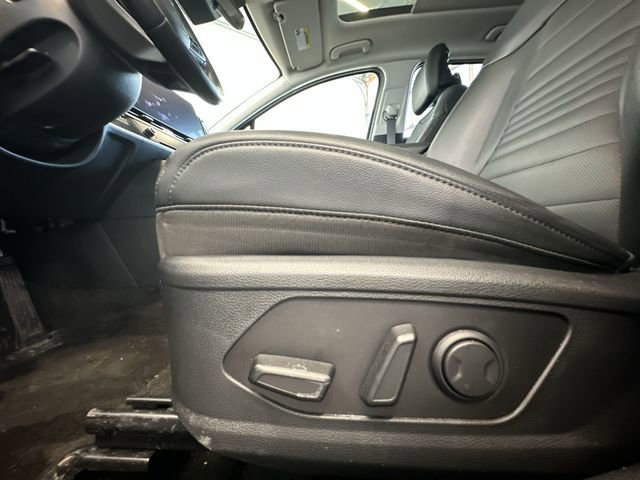 Used 2025 Kia Sportage SX Prestige image 16