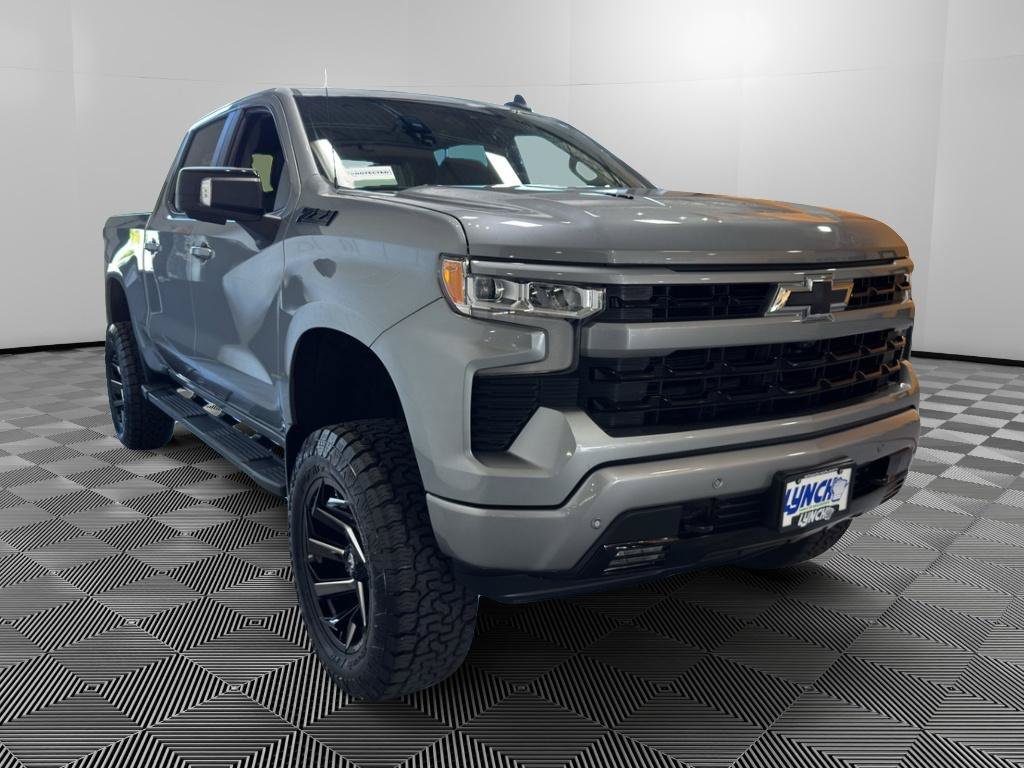 Used 2024 Chevrolet Silverado 1500 RST AWD/4WD image 7