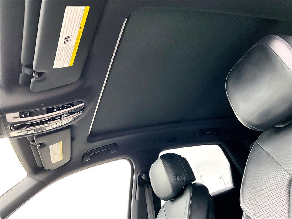 Used 2023 Porsche Cayenne image 18