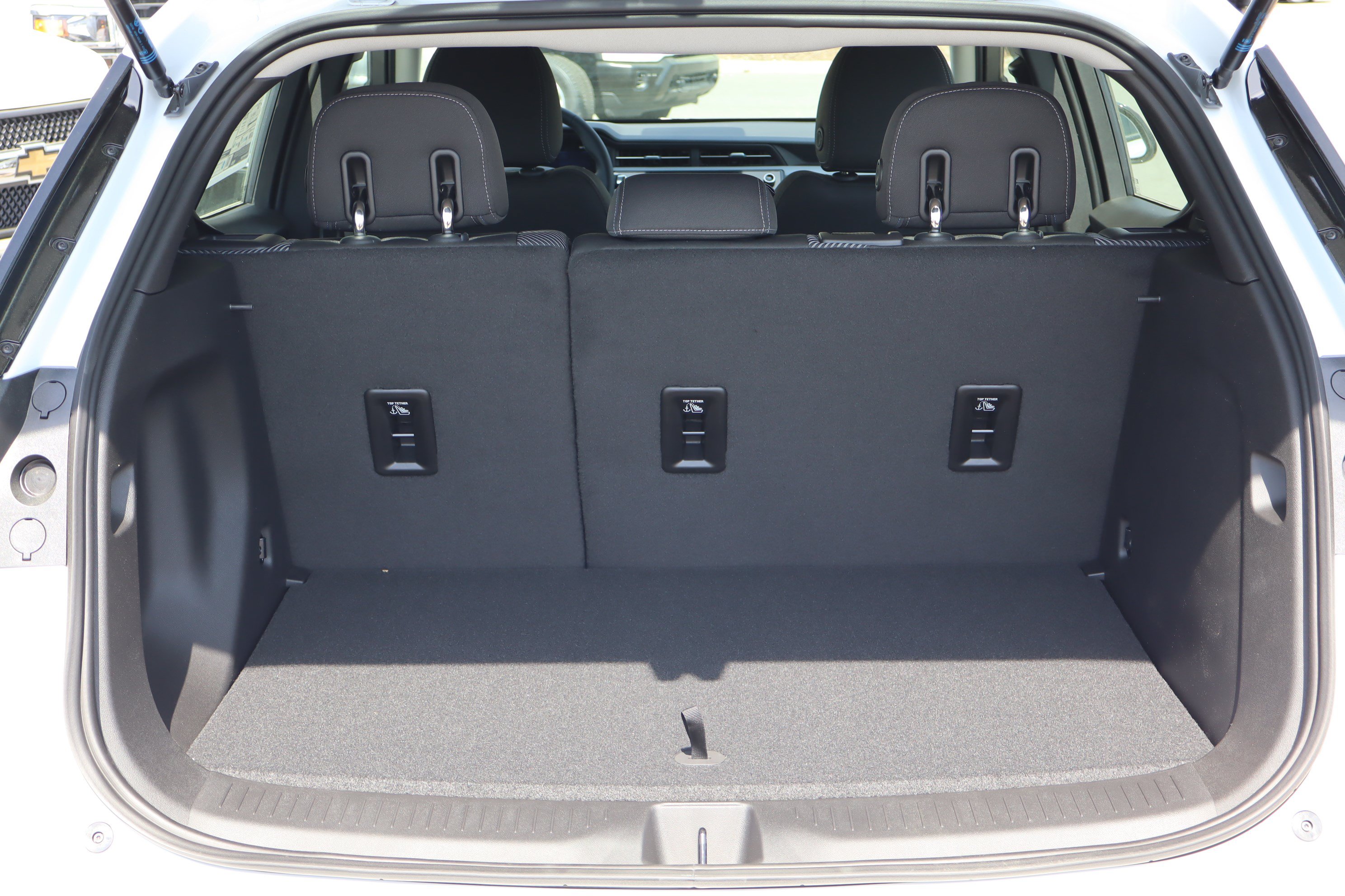 New 2027 Chevrolet Bolt LT w/ Comfort Package FWD image 20