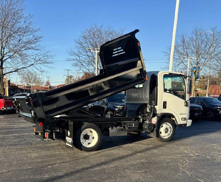 New 2024 Chevrolet Low Cab Forward image 2