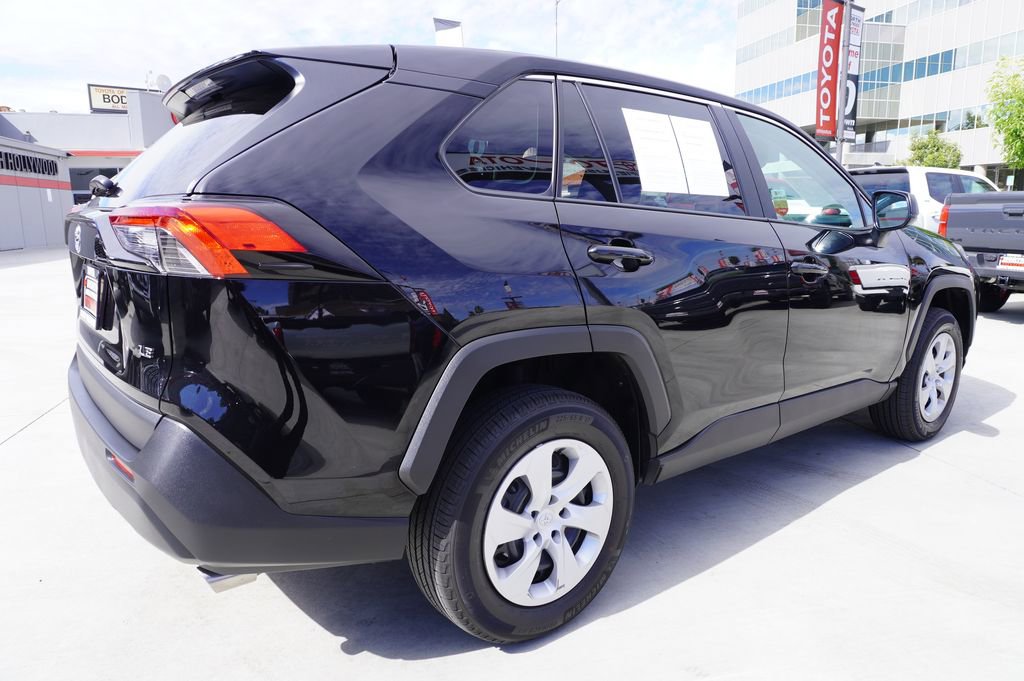 Used 2025 Toyota RAV4 LE image 7