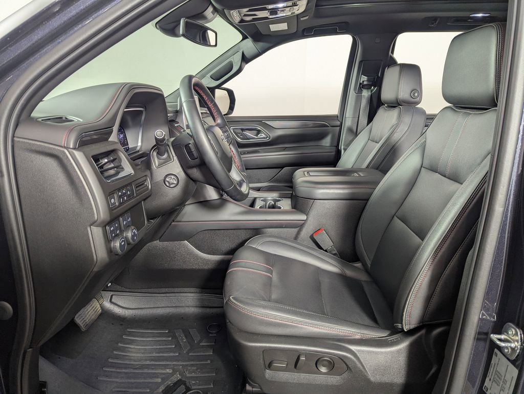 Used 2023 Chevrolet Tahoe RST w/ Luxury Package AWD/4WD image 4