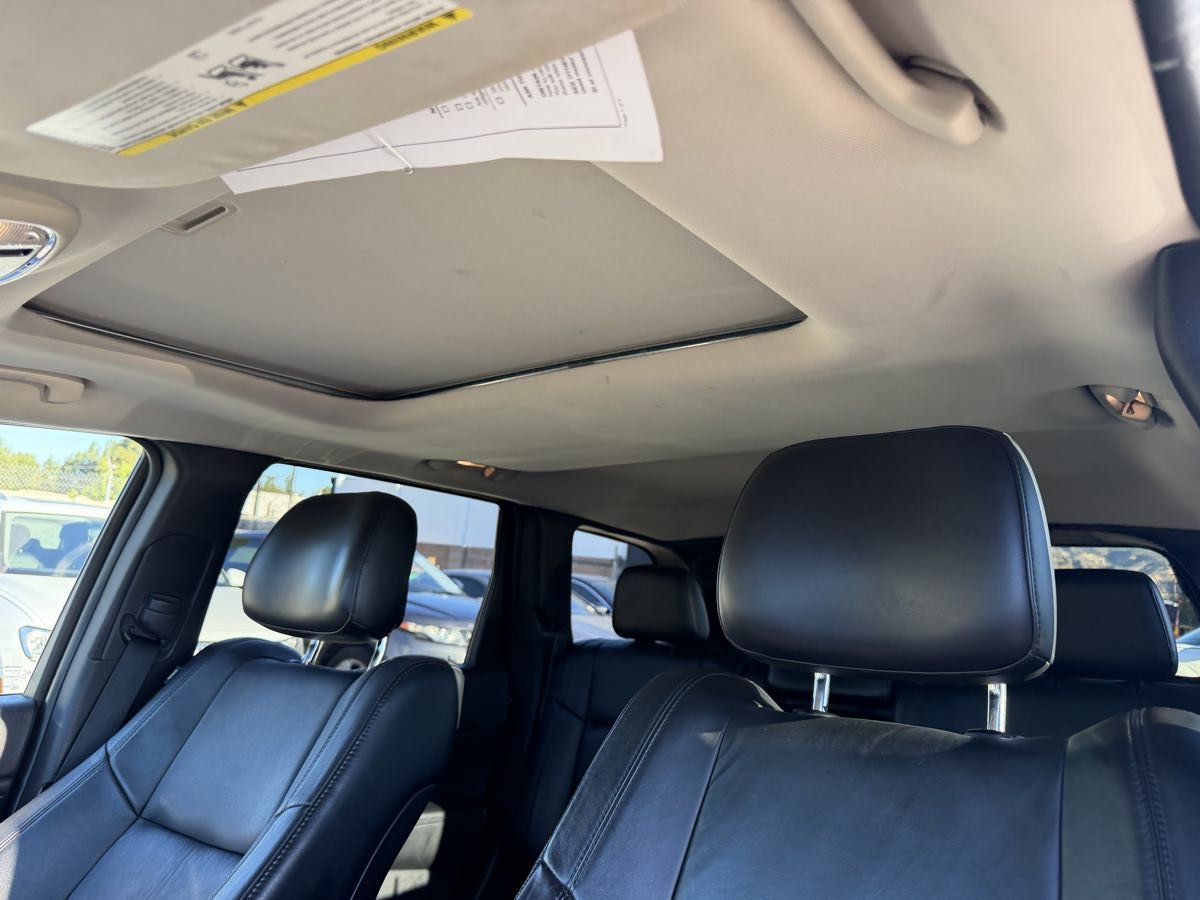 Used 2012 Jeep Grand Cherokee Laredo RWD image 18