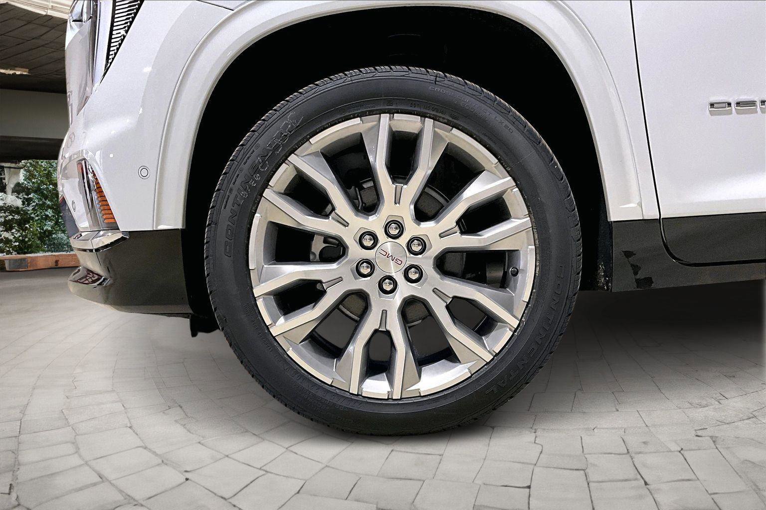 New 2026 GMC Acadia Denali w/ Super Cruise Package image 15