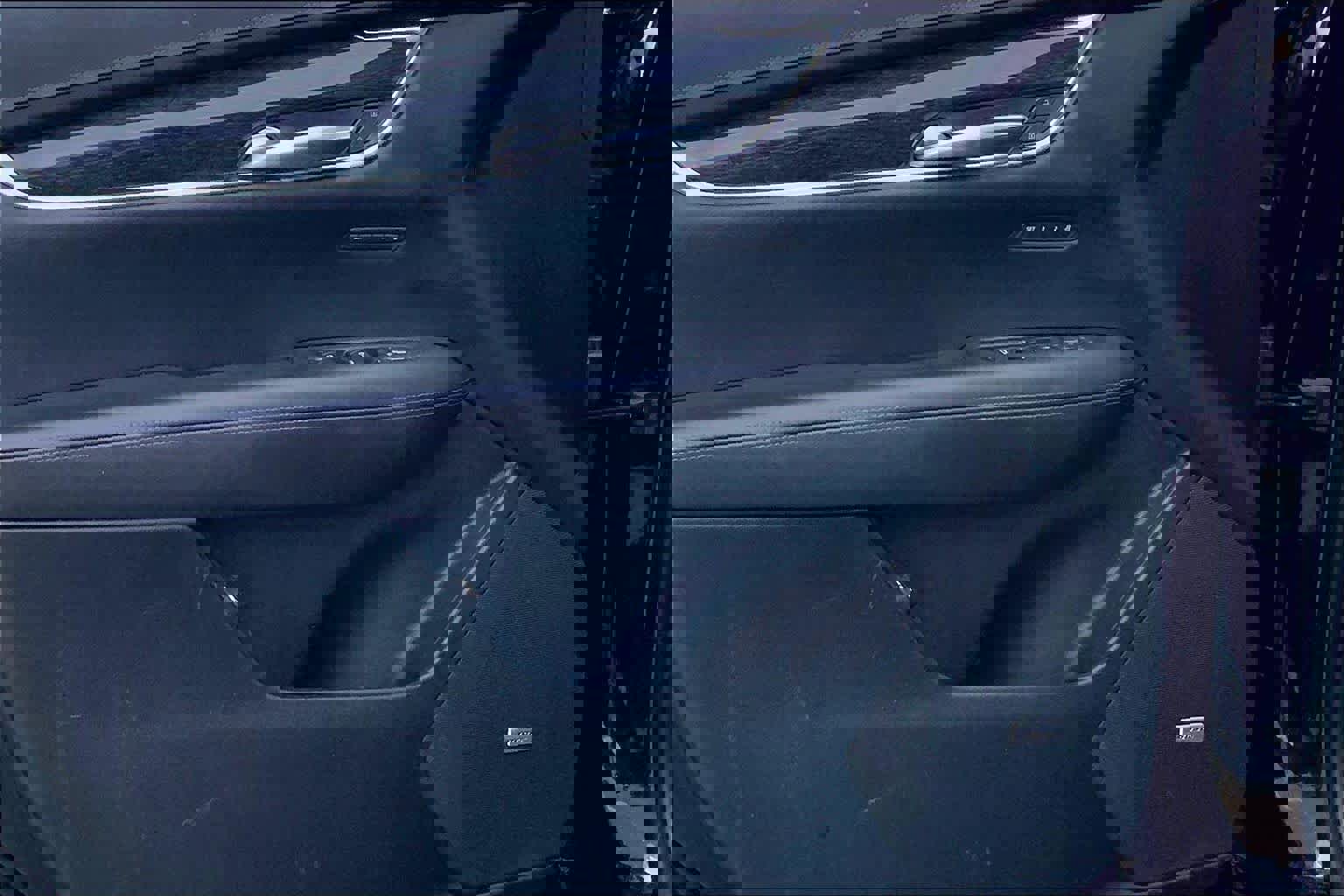 Used 2022 Cadillac XT5 Premium Luxury w/ LPO, Premium Carpet Package image 23