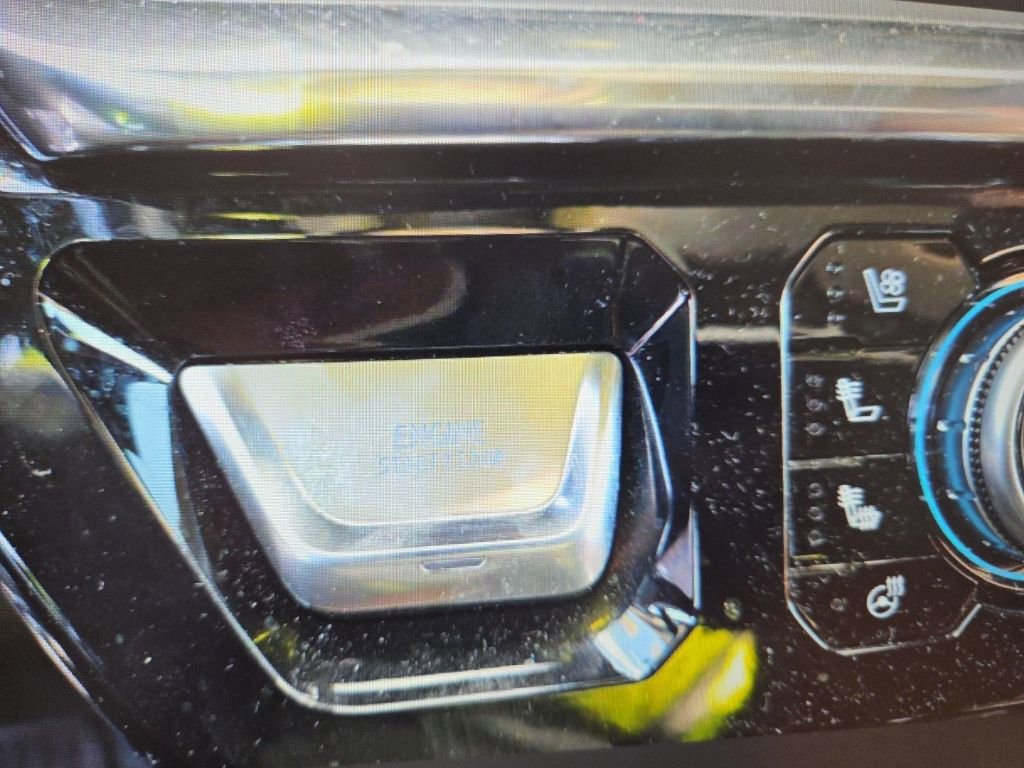 Used 2024 GMC Sierra 1500 Denali Ultimate image 9