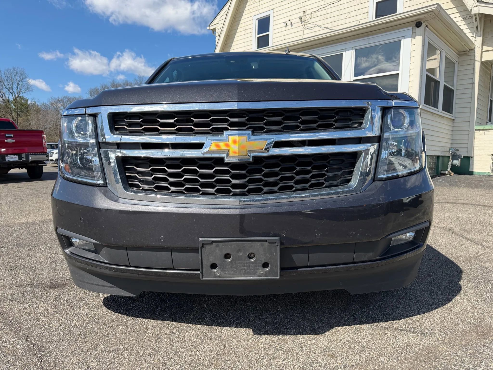 Used 2015 Chevrolet Suburban LT w/ Luxury Package AWD/4WD image 11