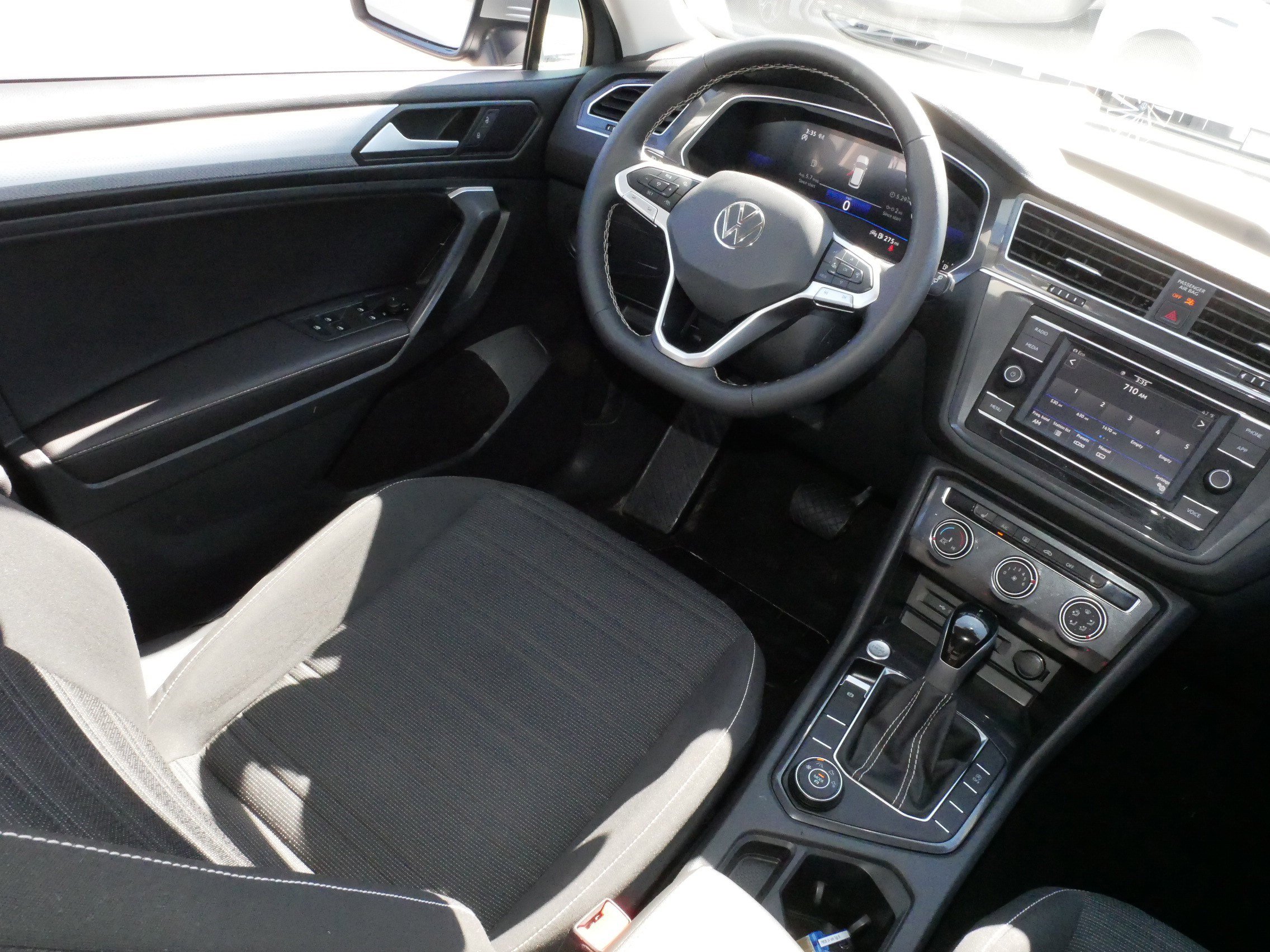 Certified 2024 Volkswagen Tiguan S AWD/4WD image 9