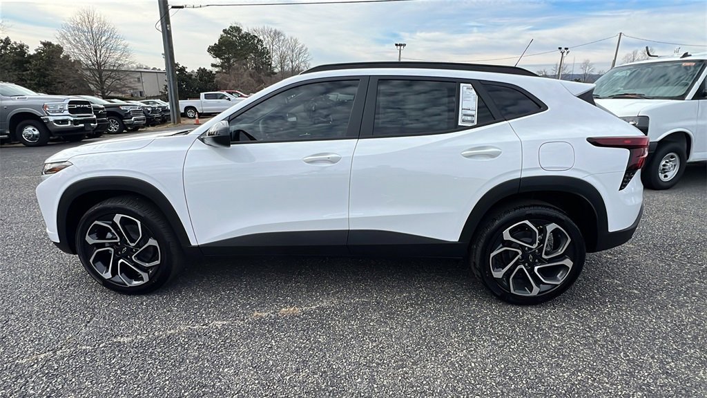 New 2026 Chevrolet Trax RS w/ Driver Confidence Package image 8