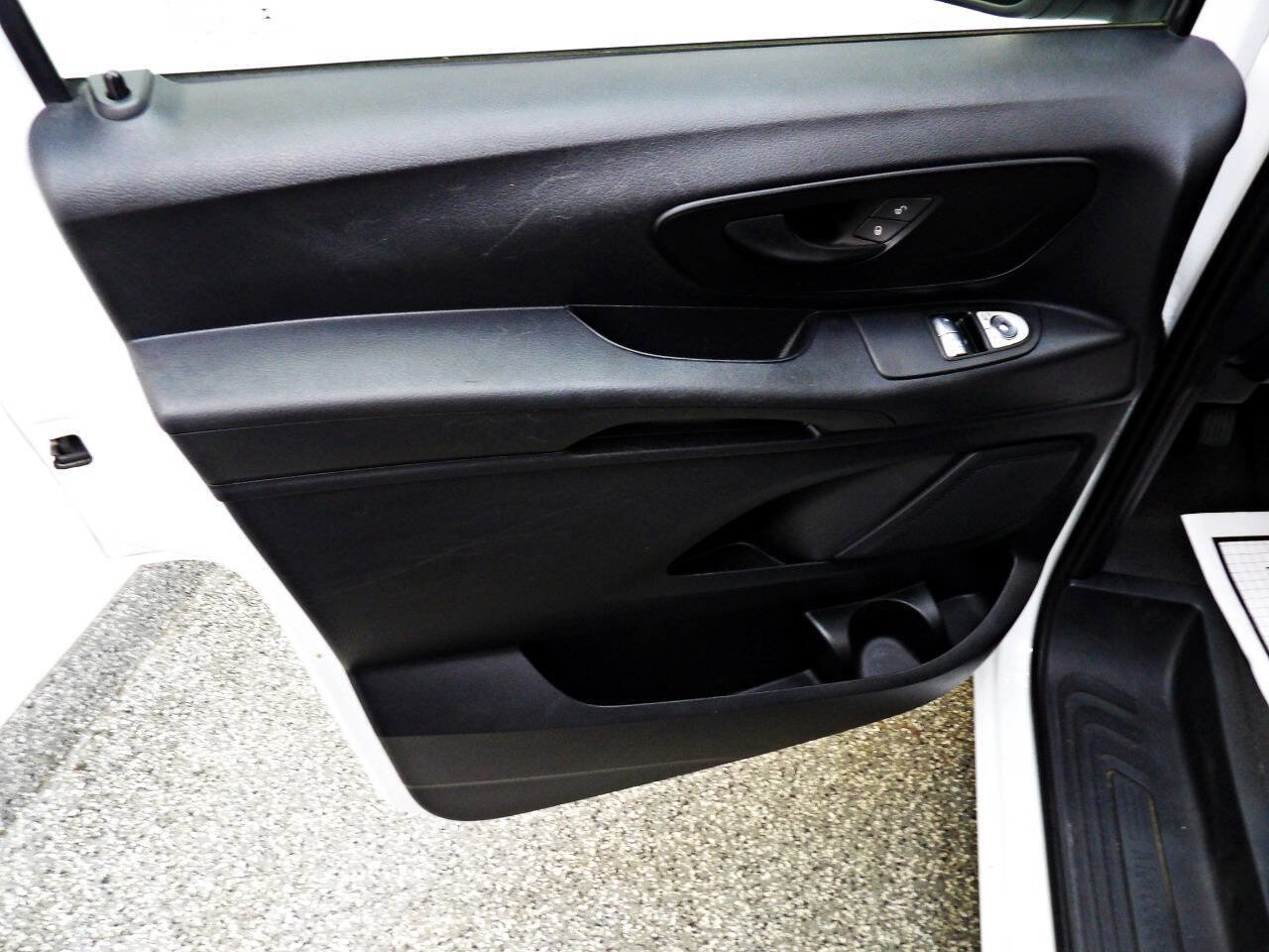 Used 2020 Mercedes-Benz Metris image 7