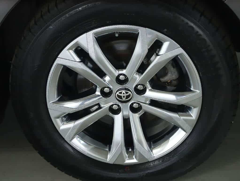 Certified 2022 Toyota Sienna Platinum AWD/4WD image 40