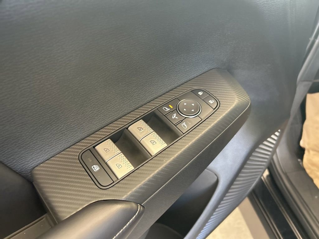 New 2025 Mitsubishi Outlander 4WD Plug-In Hybrid image 38
