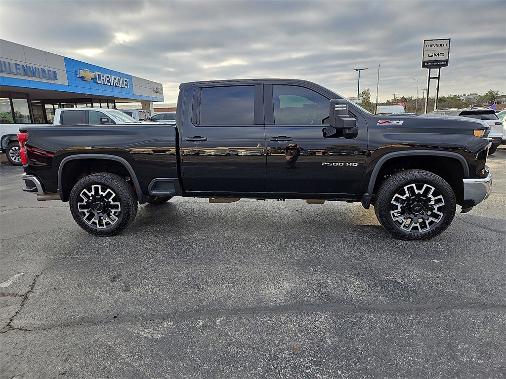 Used 2025 Chevrolet Silverado 2500 LT w/ Leather Package image 8