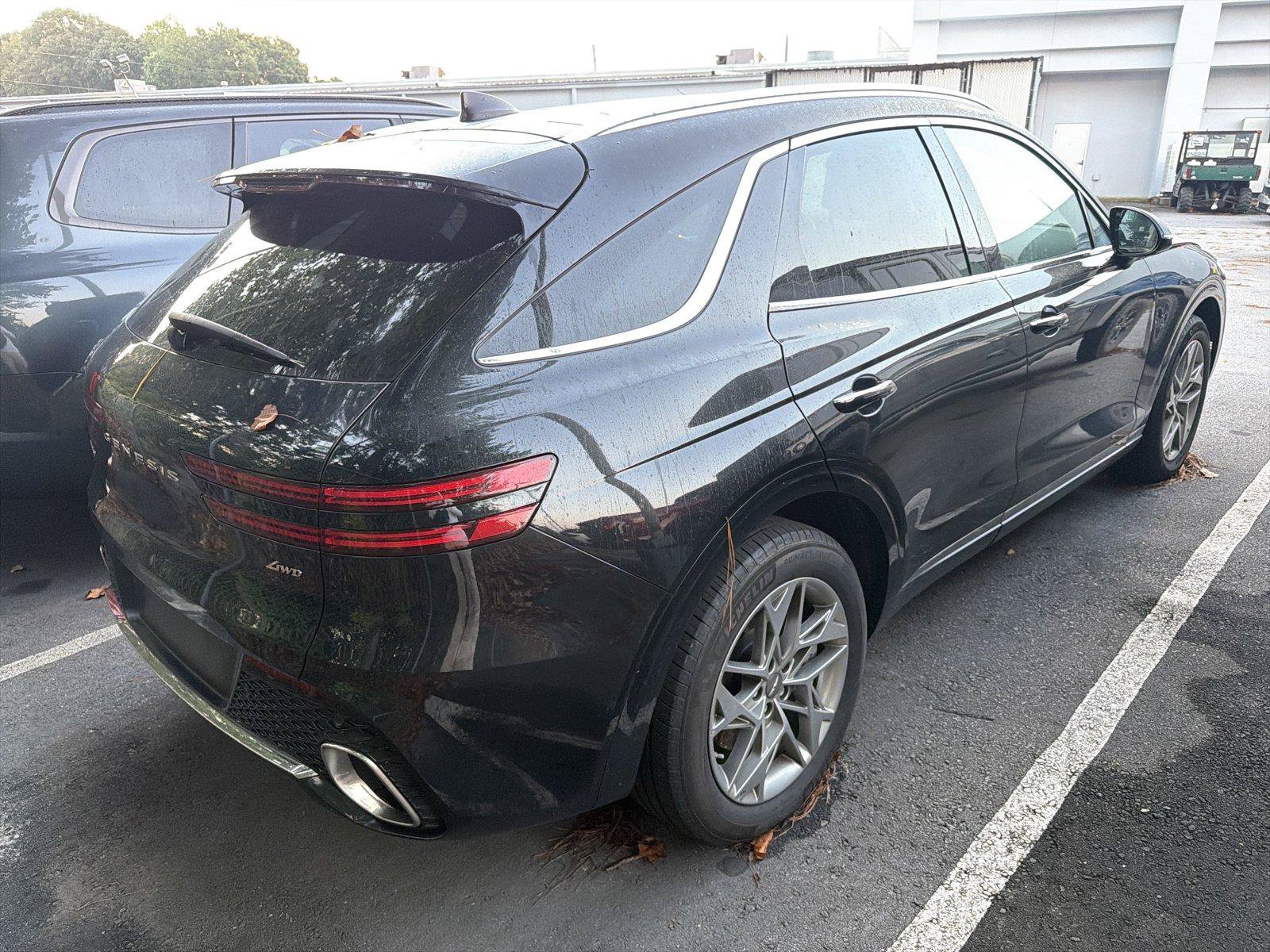 Used 2025 Genesis GV70 2.5T AWD/4WD image 4