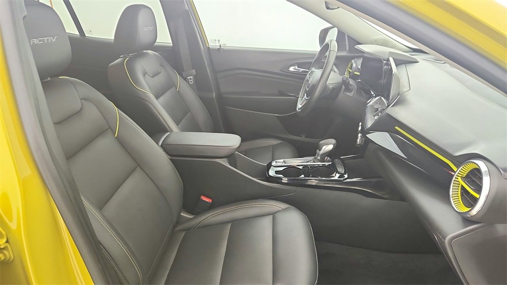 Used 2024 Chevrolet Trax ACTIV w/ Driver Confidence Package image 31