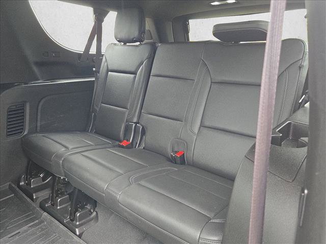 Used 2022 Chevrolet Suburban LT w/ LT Signature Package AWD/4WD image 18