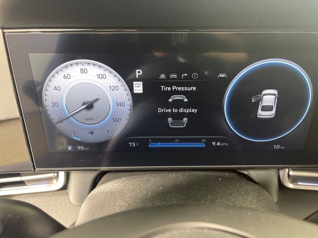 New 2025 Hyundai Elantra Limited image 13