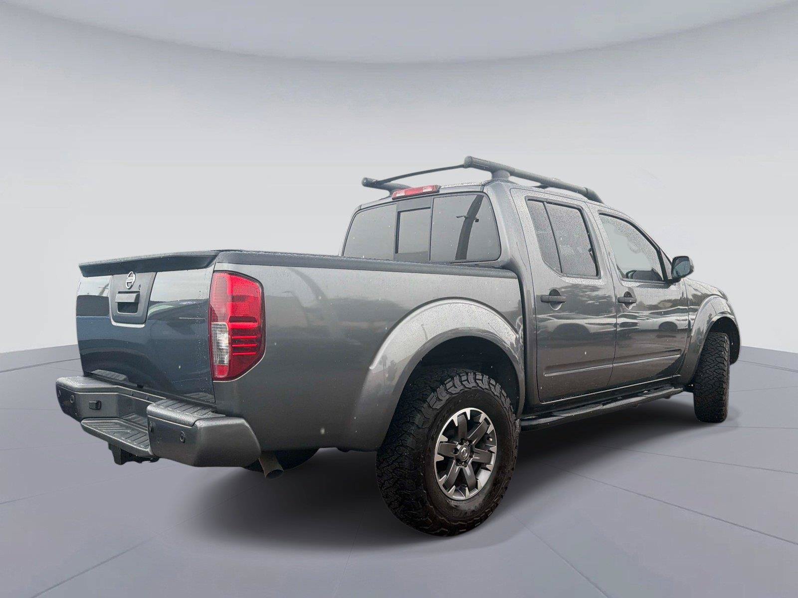 Used 2020 Nissan Frontier PRO-4X w/ Pro-4x Utility Package AWD/4WD image 3