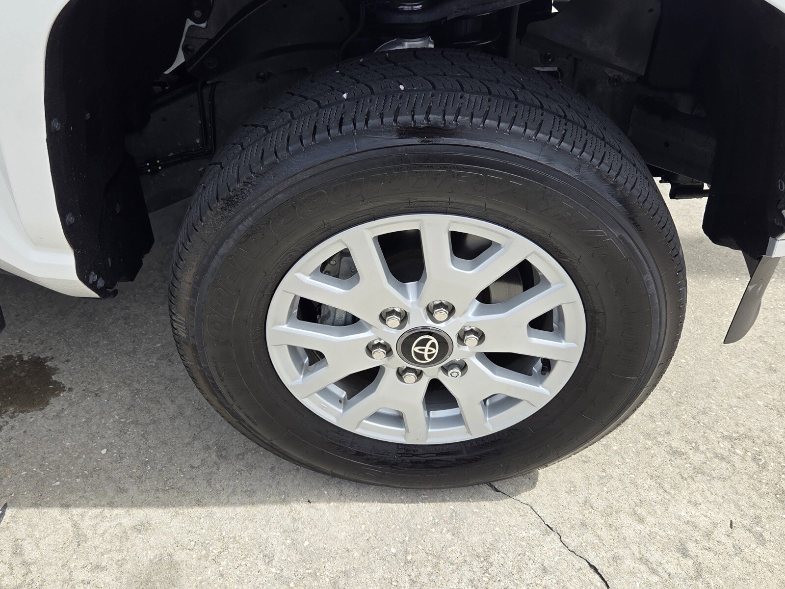 Used 2024 Toyota Tacoma SR image 12