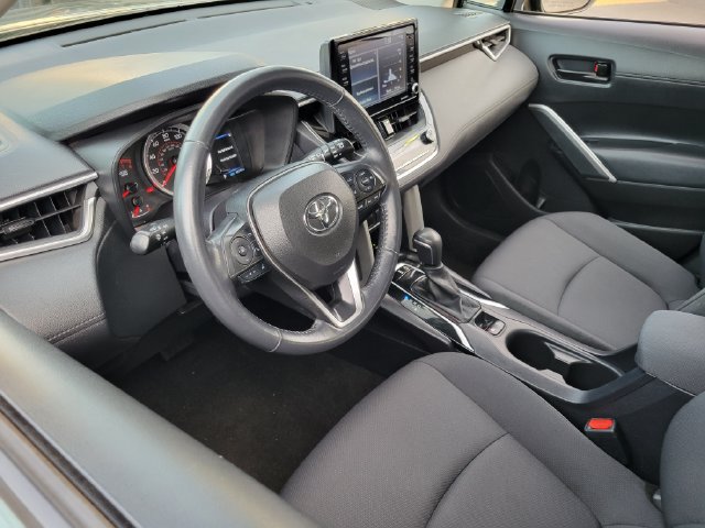 Used 2022 Toyota Corolla Cross LE FWD image 5