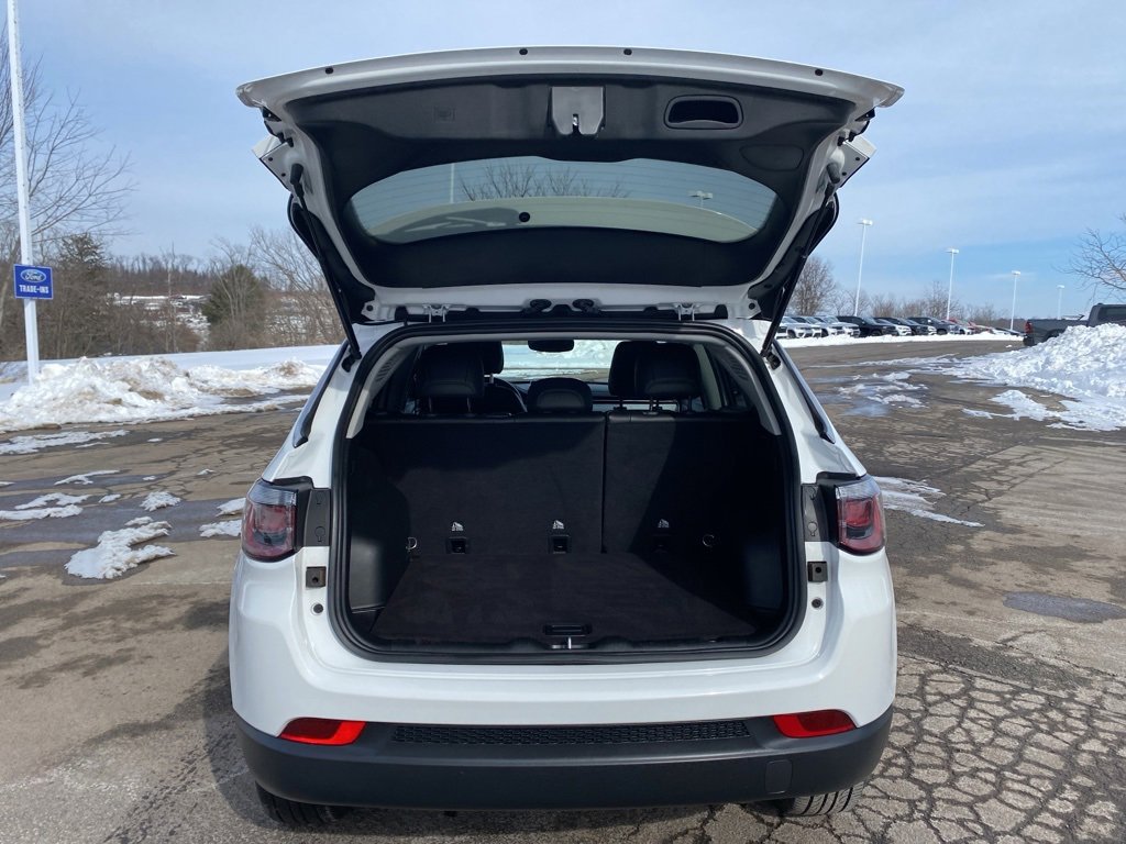 Used 2022 Jeep Compass Latitude image 15