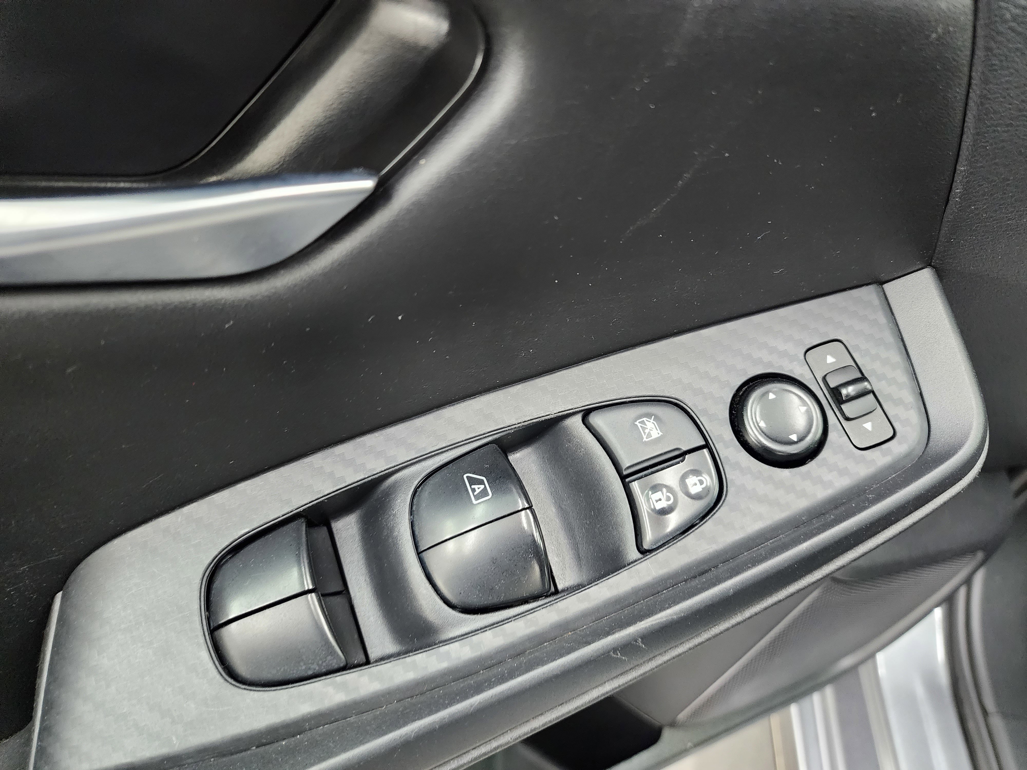 Used 2023 Nissan Sentra SV image 39