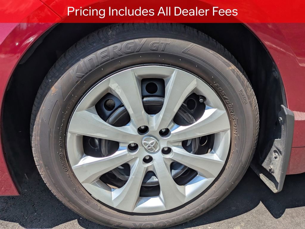 Used 2025 Toyota Corolla LE FWD image 11