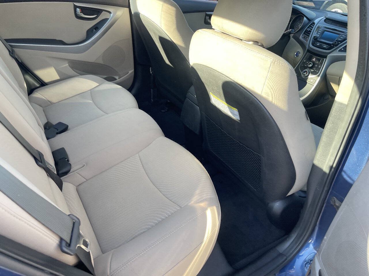 Used 2016 Hyundai Elantra Value Edition FWD image 18