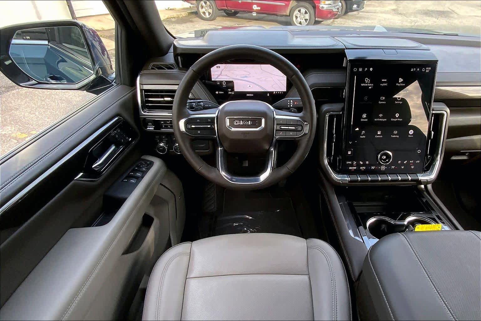 Used 2025 GMC Yukon Elevation w/ Technology Package AWD/4WD image 6