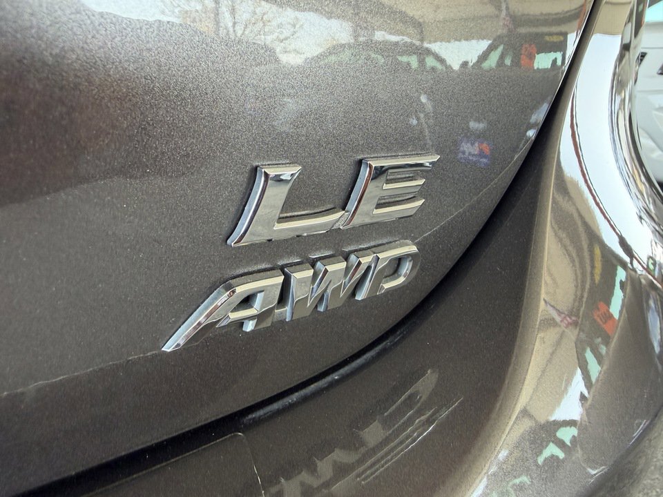 Used 2024 Toyota Camry LE AWD/4WD image 27