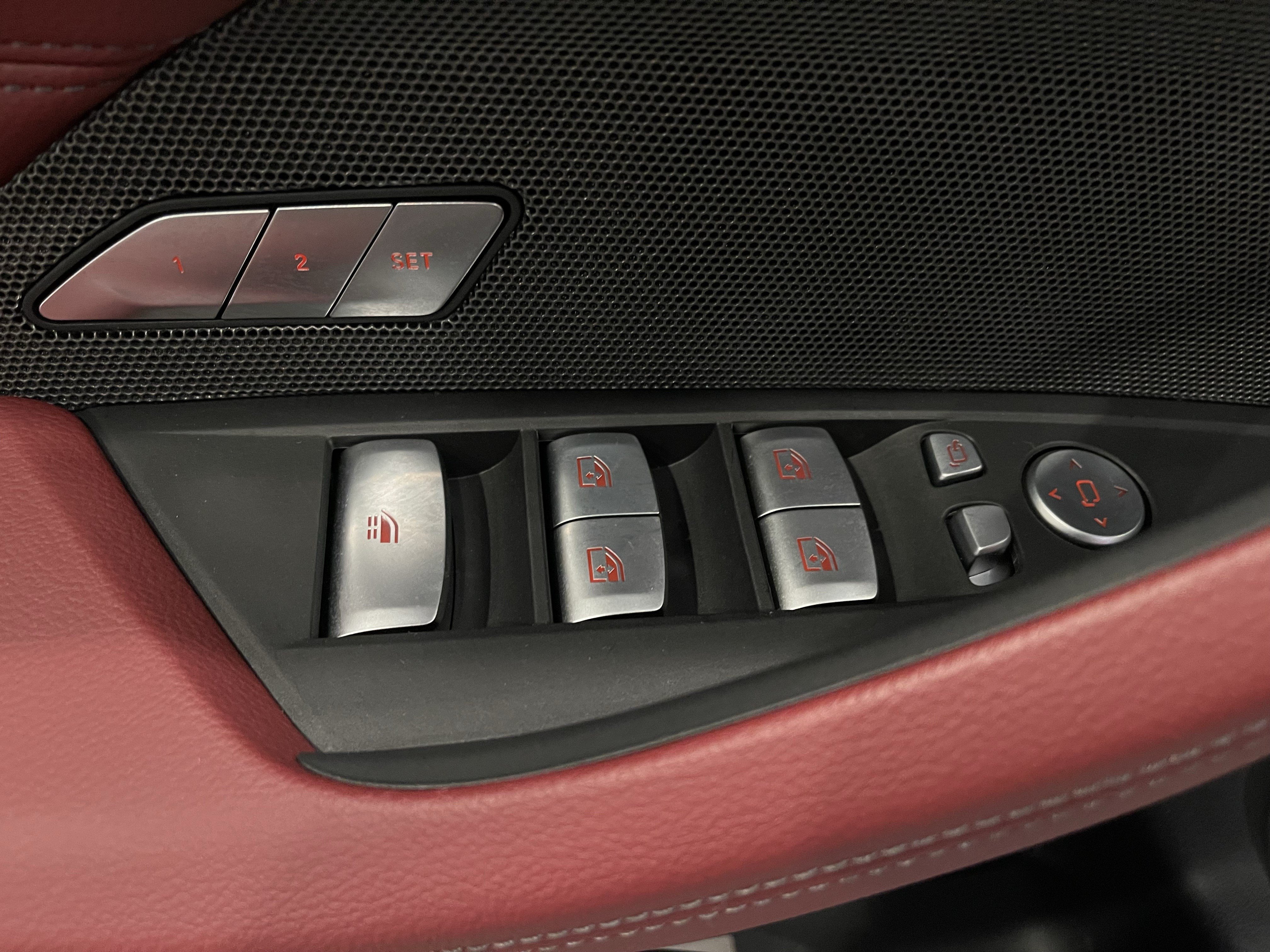 Used 2027 BMW M440i Convertible RWD image 11