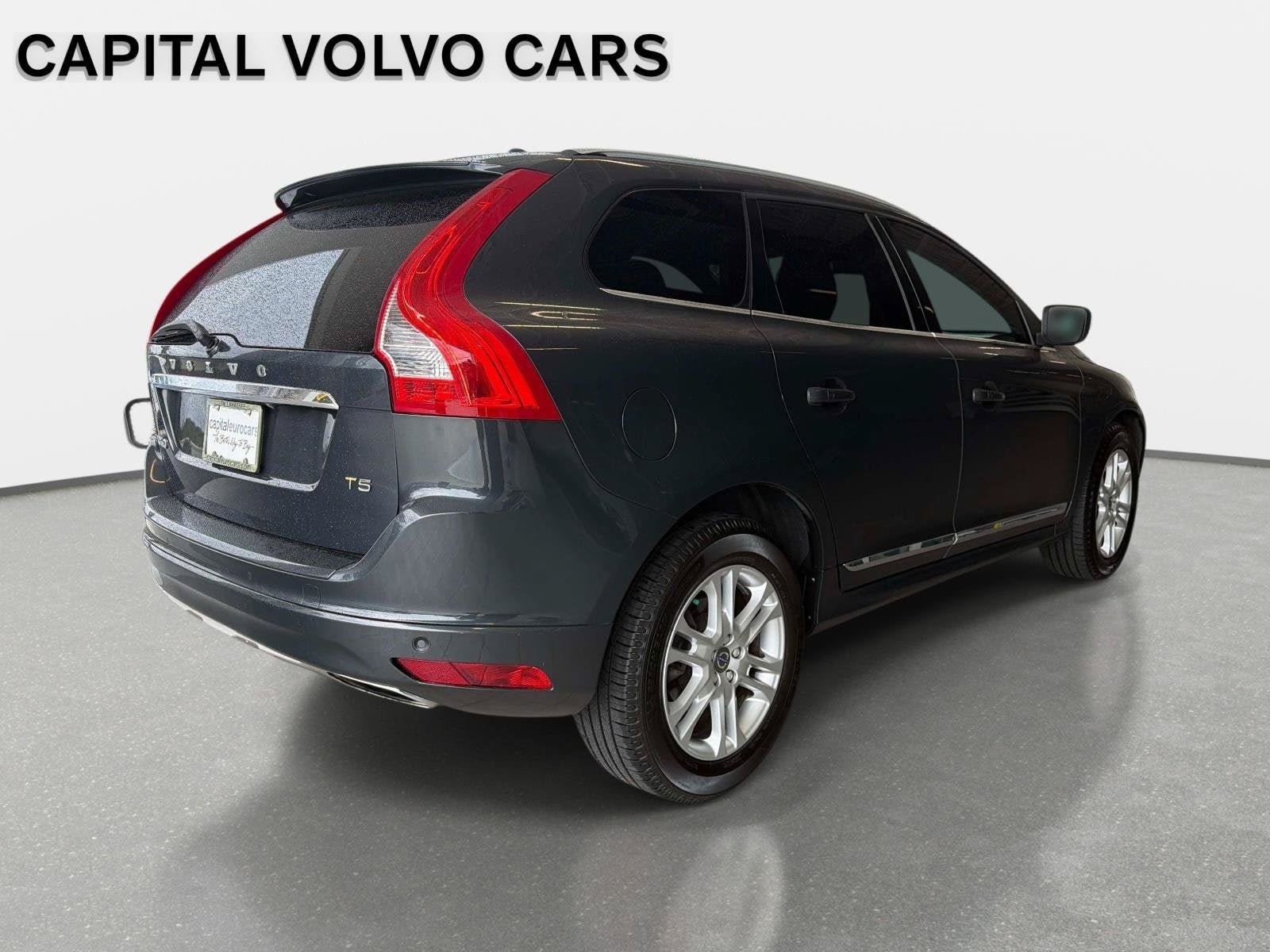 Used 2016 Volvo XC60 T5 Premier w/ Proximity Package FWD image 5