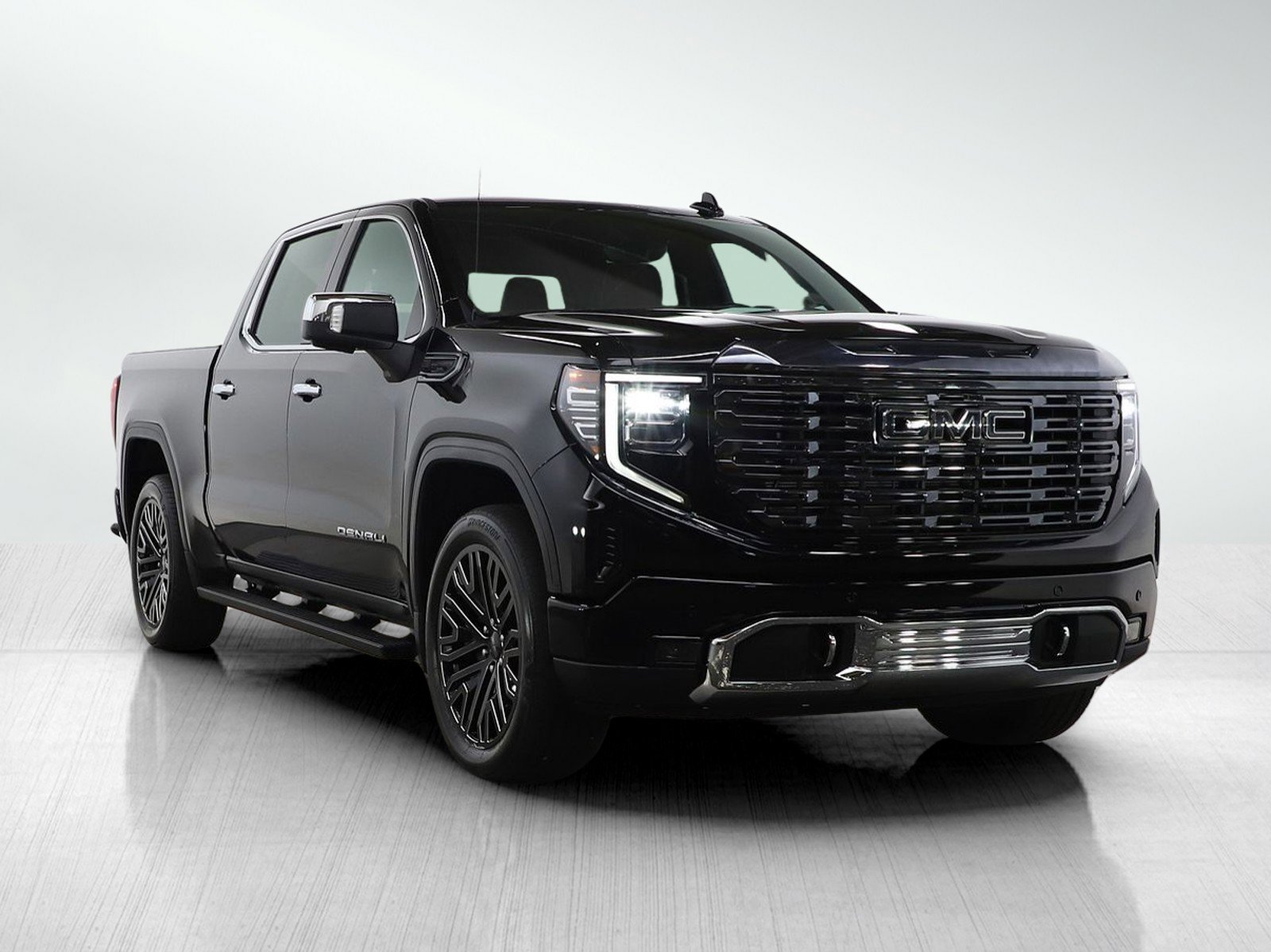 Used 2022 GMC Sierra 1500 Denali Ultimate AWD/4WD image 8