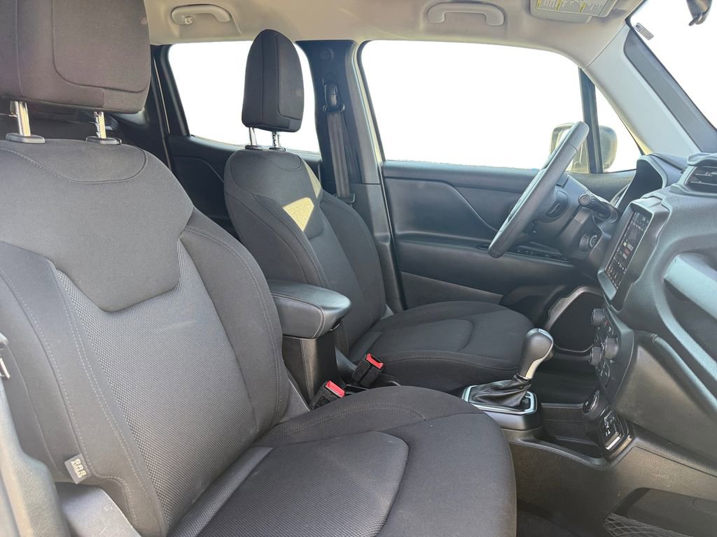 Certified 2023 Jeep Renegade Latitude image 15