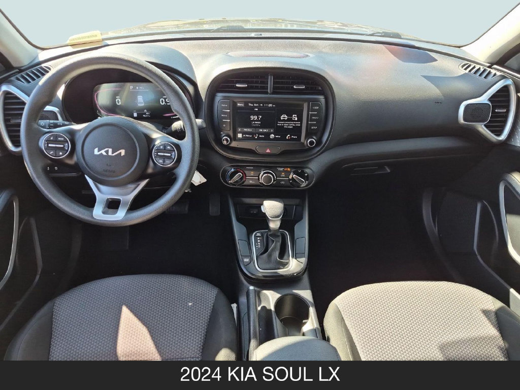 Used 2024 Kia Soul LX w/ LX Technology Package FWD image 13