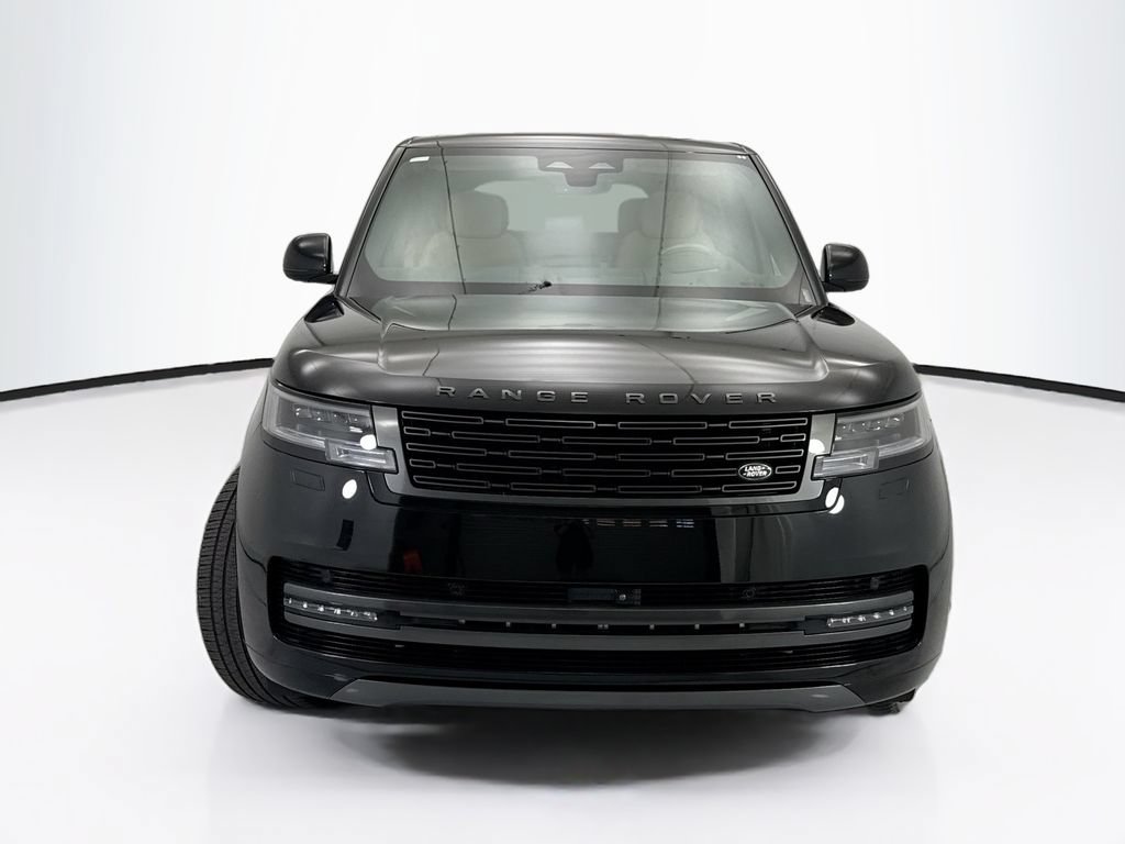 Certified 2025 Land Rover Range Rover SE AWD/4WD image 2