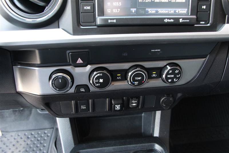 Used 2019 Toyota Tacoma SR5 AWD/4WD image 39