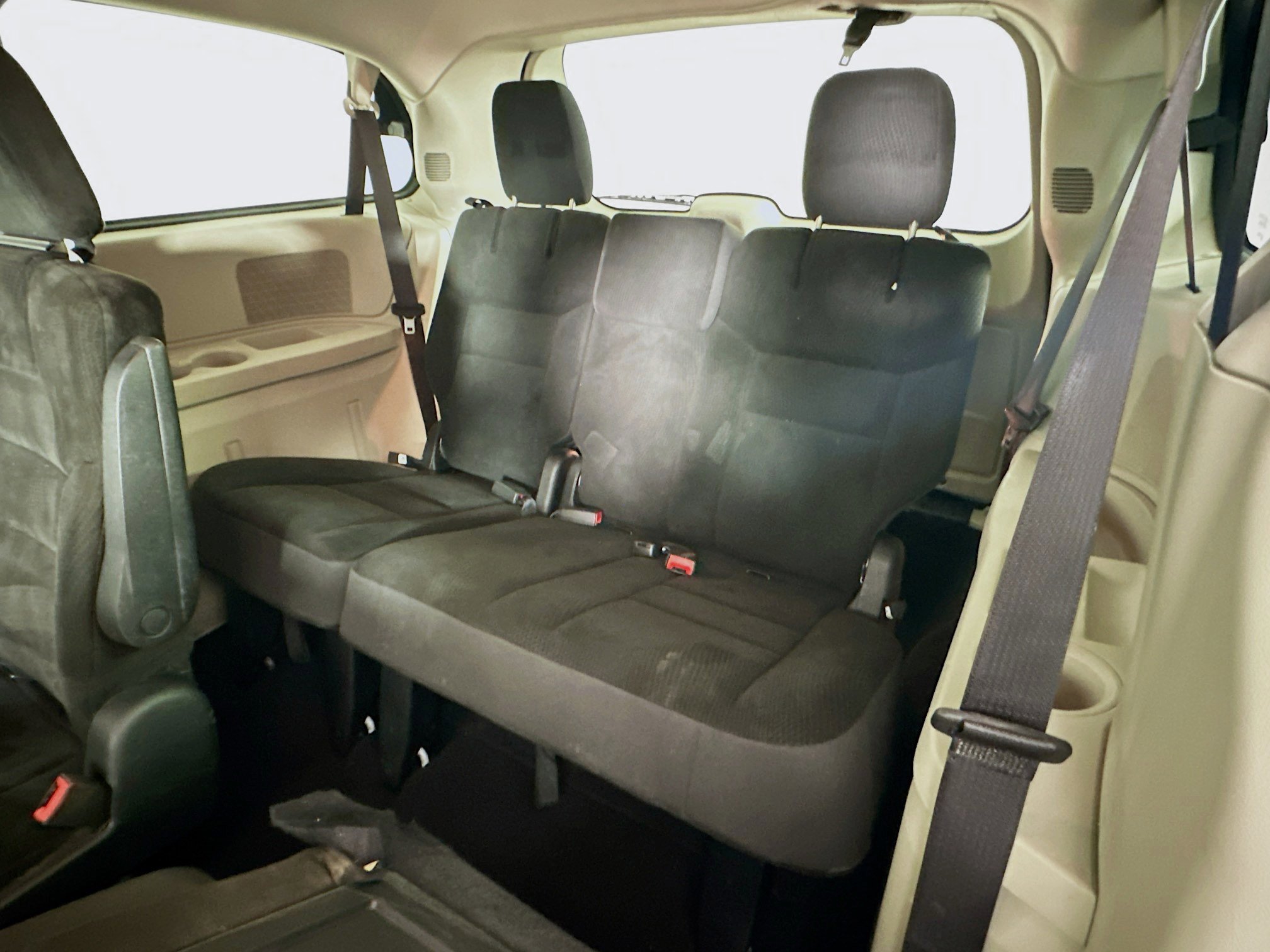 Used 2019 Dodge Grand Caravan SE w/ UConnect Hands-Free Group image 26