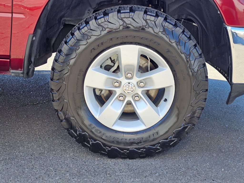 Used 2019 RAM 1500 Classic SLT AWD/4WD image 9