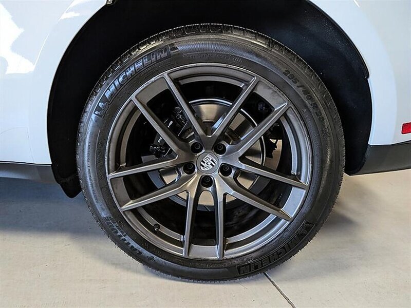 Used 2023 Porsche Macan Turbo AWD/4WD image 14