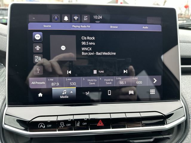 Used 2024 Jeep Compass Latitude image 14