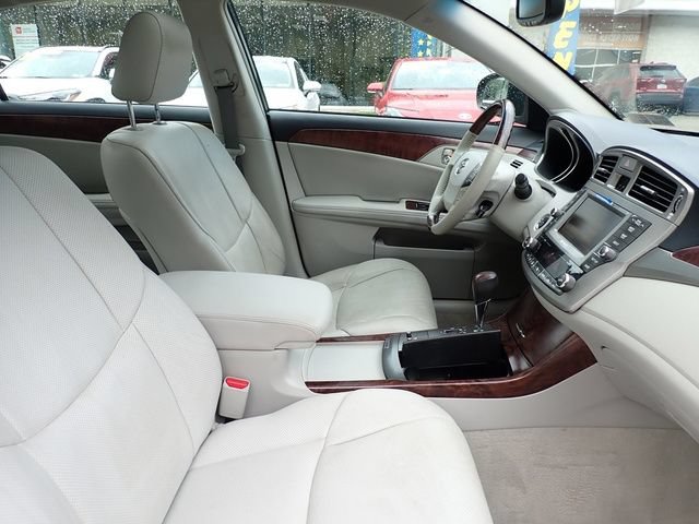 Used 2012 Toyota Avalon Limited FWD image 3