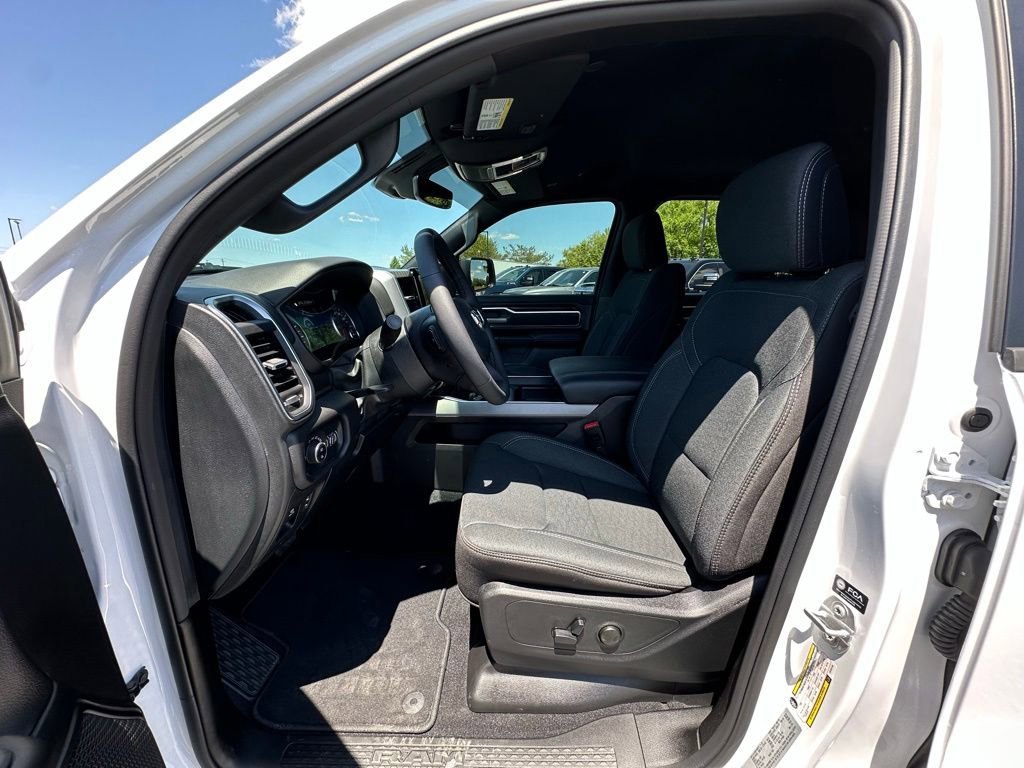 Used 2026 RAM 1500 Big Horn AWD/4WD image 2